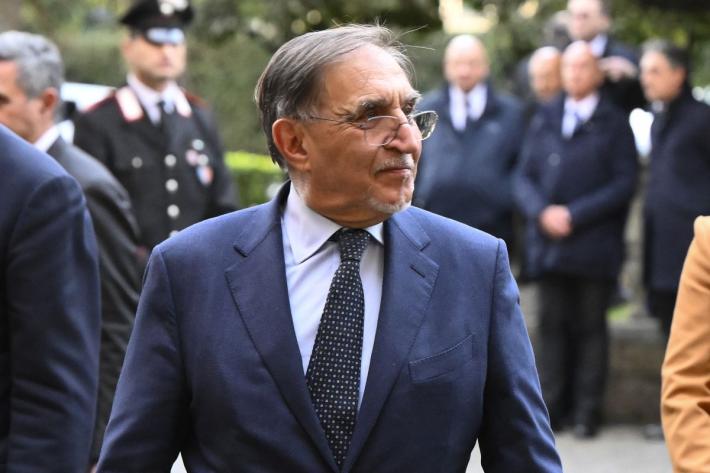 La Russa: "I partigiani non uccisero nazisti ma una banda musicale di pensionati". Scoppia la bufera, Pd M5S: "Inaccettabile"