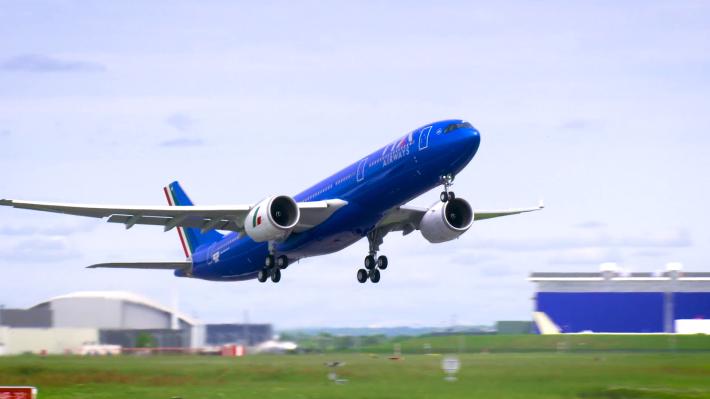 Aumento dei biglietti aerei del 40%, il garante dei prezzi chiede spiegazioni alle compagnie