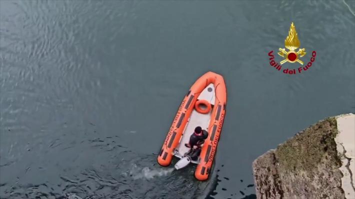 Suviana, continuano le ricerche di Vigili del fuoco e sommozzatori - Video 