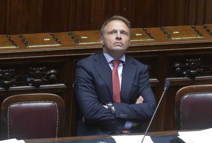 Lollobrigida "Pannelli solari compatibili con la produzione agricola"