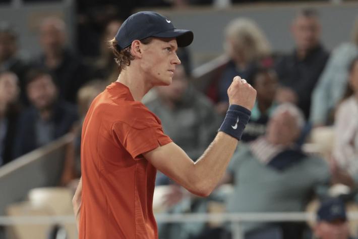 Sinner, Arnaldi, Cocciaretto: &egrave; show azzurro al Roland Garros