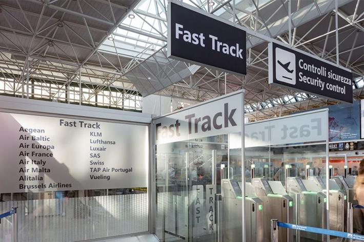 Telepass lancia il servizio "Fast Track" negli aeroporti di Roma