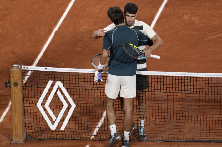 Musetti si ritira, Alcaraz in finale al Roland Garros