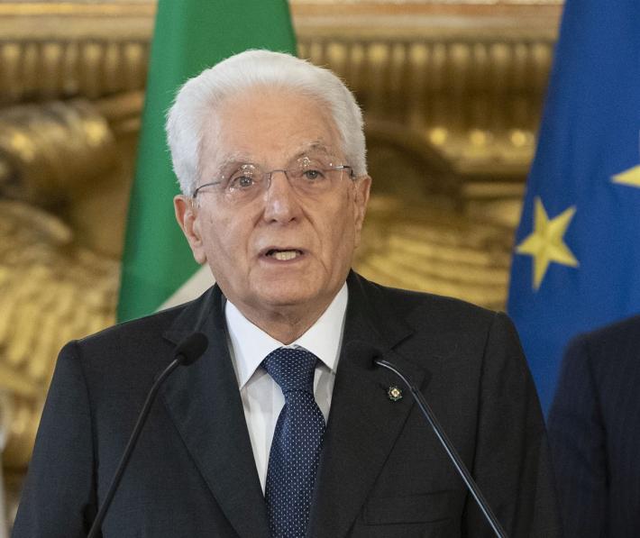 Lavoro, Mattarella "La questione salariale non pu&ograve; essere elusa"