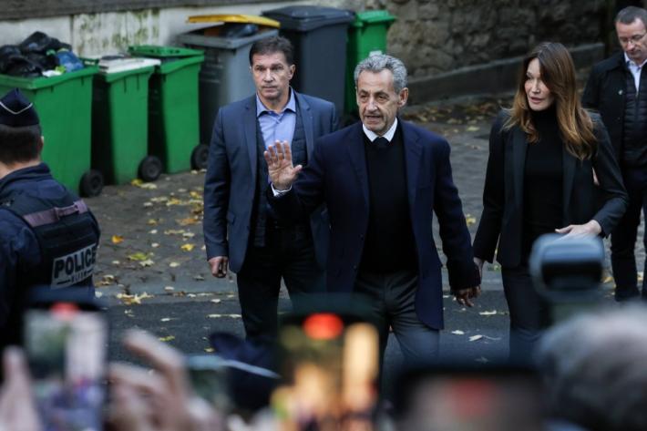 Nicolas Sarkozy in carcere "Scandalo giudiziario, sono innocente"