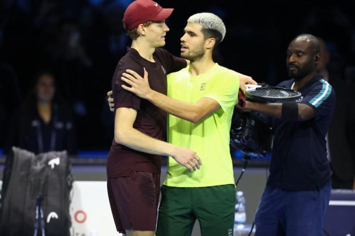 Ad Alcaraz la prima sfida del 2026, Sinner ko nel match esibizione di Seul