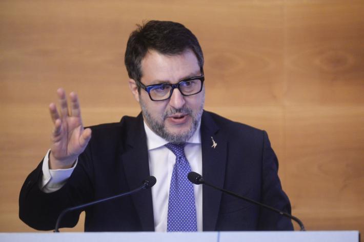 Salvini "Dl sicurezza in lavorazione, divieto lame soprattutto per giovani"