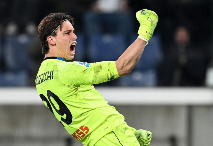 L'Atalanta resiste in dieci per oltre 80 minuti, 0-0 a Como