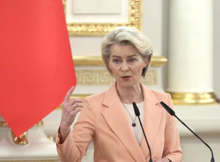 Von der Leyen "La pace sia alle condizioni dell'Ucraina"