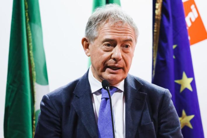 Urso "Sui dazi l'Ue prosegua negoziati con gli Usa chiedendo chiarezza"