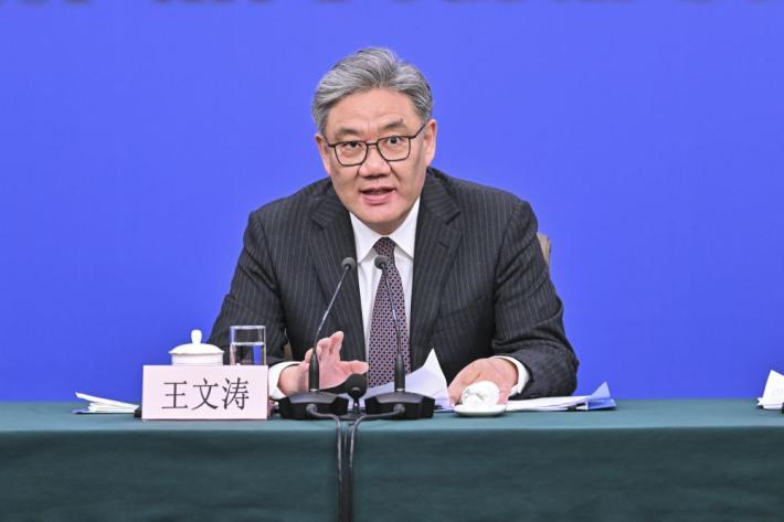 Ministro Commercio Cina, promuoveremo import servizi di consumo di alta qualit&agrave;