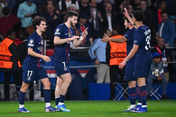 Dou&eacute; e Kvaratskhelia stendono il Liverpool: il Psg vince 2-0