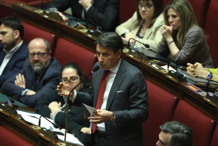 Conte "Quattro anni zero riforme, Italia in braghe di tela"