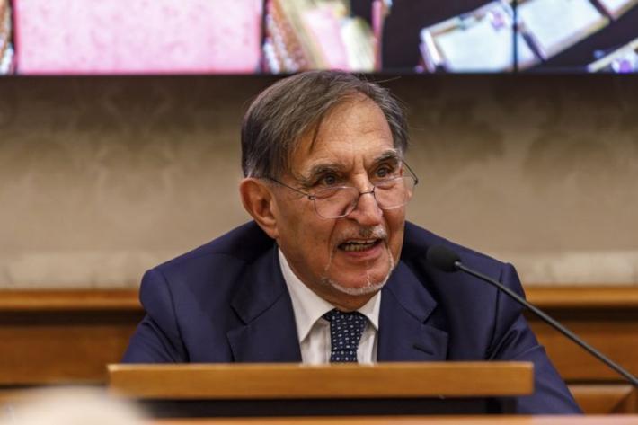 La Russa "Il 25 aprile rifarei omaggio a partigiani e caduti Rsi"