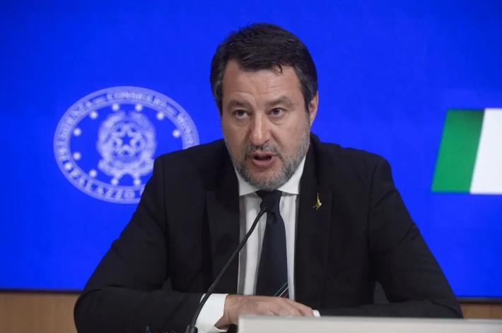 Carburanti, Salvini "Qualcuno nella Commissione europea &egrave; in malafede"