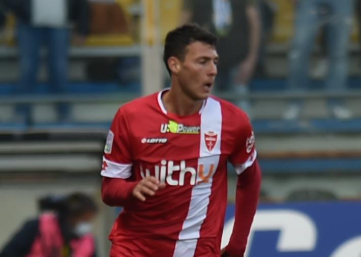 Frena la Cremonese (e il Pisa): ora il Lecce pu&ograve; scappare - Risultati e classifica