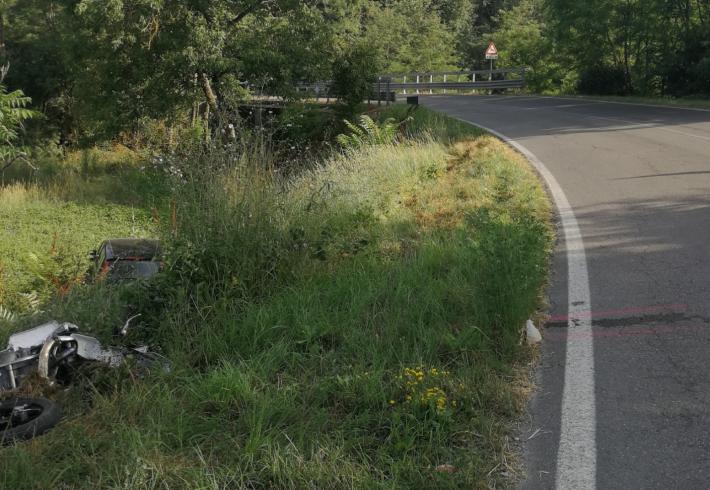 Scontro auto-moto a Traversetolo: grave una 15enne, ricoverato anche un 83enne