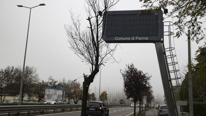 Quei cartelli luminosi tristemente spenti