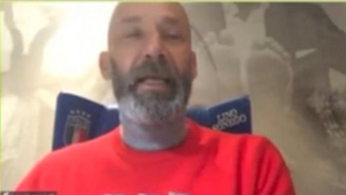 Calcio, Gianluca Vialli ha ancora il tumore: "L'ospite indesiderato è con me, sono in manutenzione"