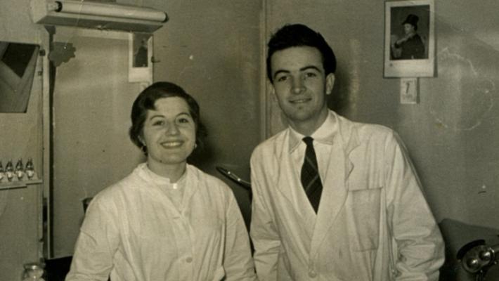 Anelli: forbici, pettine  e quei vip diventati «amici»