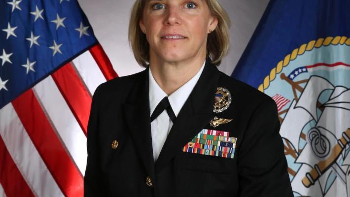 Prima donna al comando di una portaerei nucleare Usa 