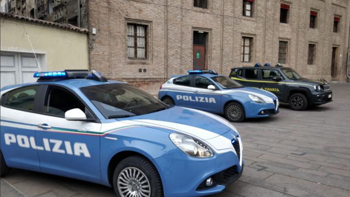 Controlli interforze: servizi congiunti di controllo del territorio nel centro cittadino. 5 sanzioni per violazione della normativa anticovid. 2 sanzioni per ubriachezza e 1 denunciato