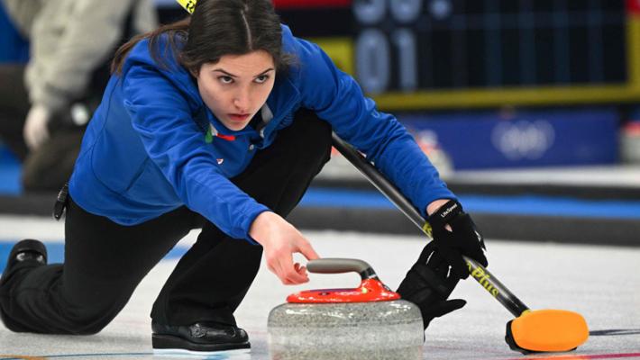 Stefania Constantini curling