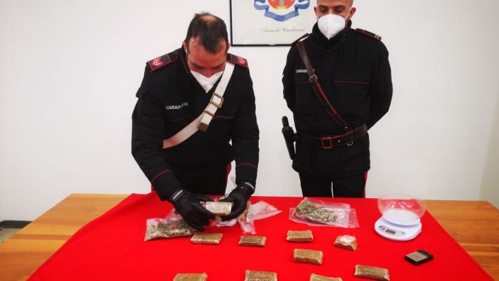 Carabinieri: all’esito di una perquisizione, rinvenuto ingente quantitativo di stupefacente