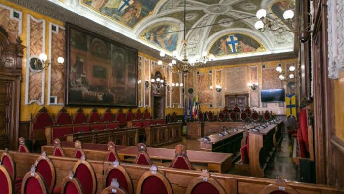 Centrosinistra, primo summit sul candidato  sindaco  Ma  dentro il  Pd resta la spaccatura sulle primarie