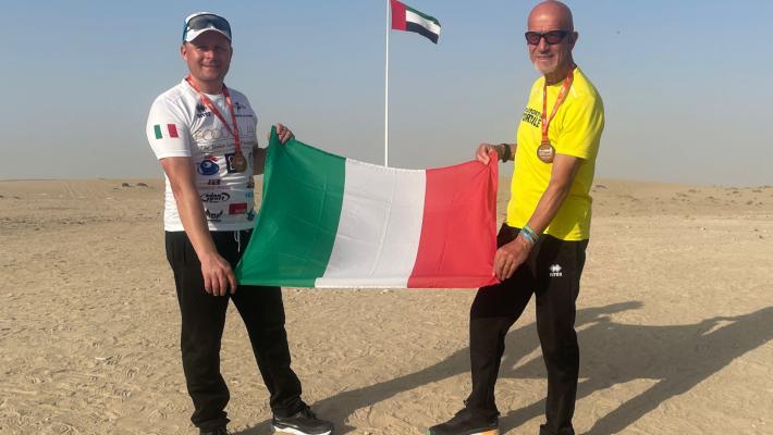 Nel deserto di Dubai, l'impresa degli ultramaratoneti Bucci e Perotti 