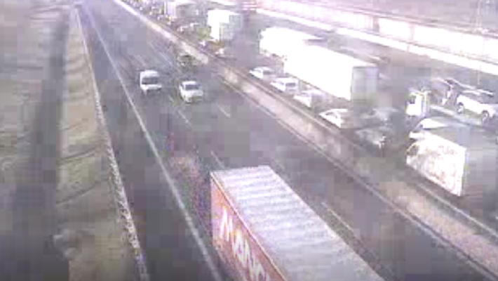 Van tampona un tir sull'A1 verso Milano: code e rallentamenti (anche sulla via Emilia a Fidenza)