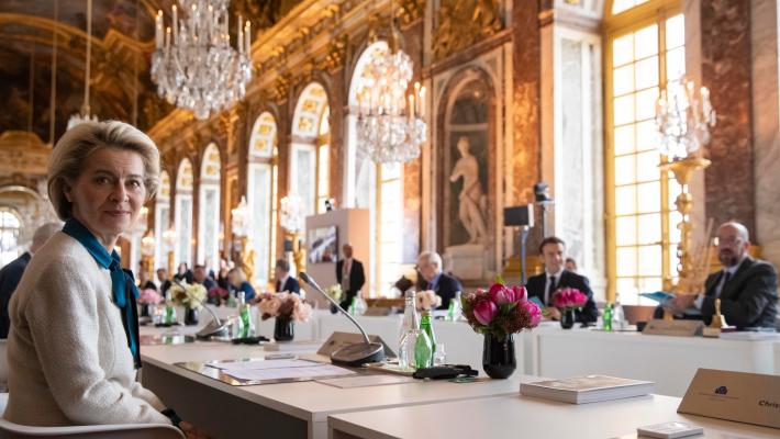 Ucraina: l'Ue verso nuove sanzioni per isolare Mosca - 2000 soldati Usa per difendere la Nato - Non si esclude l'&igrave;ncontro Putin-Zelensky - In aggiornamento