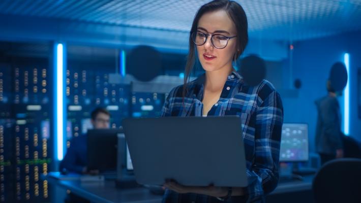 Stop agli stereotipi che ancora allontanano le ragazze dallo studio delle materie tecniche e scientifiche