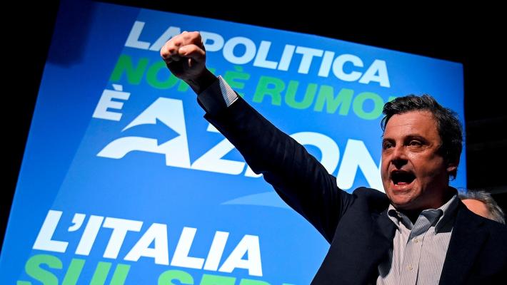 Calenda a Parma (per sostenere Costi): "L'alleanza tra il Pd e effetto Parma è del tutto innaturale"