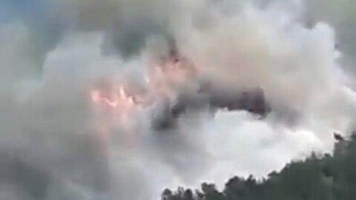 Si schianta aereo con 133 persone a bordo 