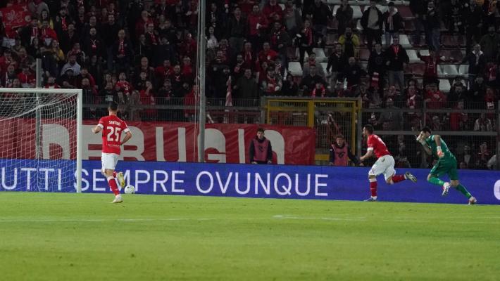 Inizio choc del Parma, uno-due del Perugia che chiude il primo tempo avanti 2-0