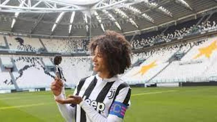 Svolta Figc, sì al professionismo donne. Dal prossimo anno via libera alla serie A