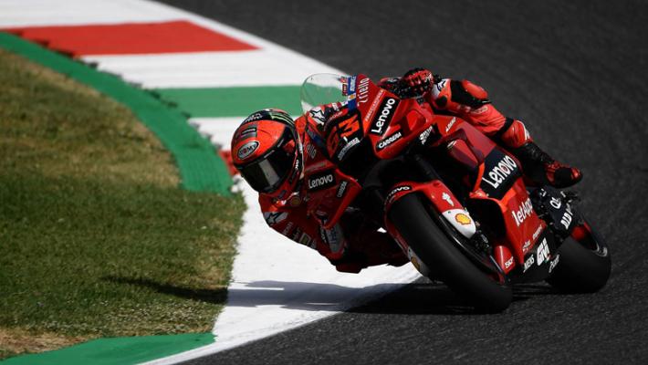 Bagnaia vince al Mugello, Quartararo leader 