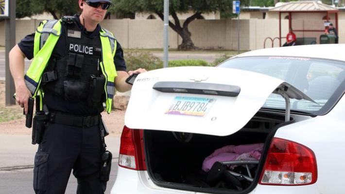 Sparatoria in mall a Phoenix, 1 morto e 8 feriti 