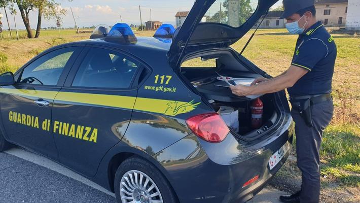 Sequestrata una cisterna abusiva di carburante