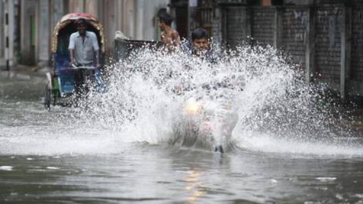 Bangladesh: 25 morti per le piogge monsoniche