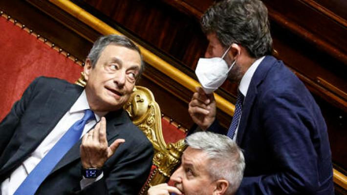I partiti del «me ne frego», lo sguardo a putin  e il rischio di affossare il  paese