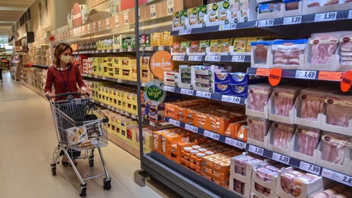 Coldiretti: "I dazi potrebbero costare oltre 2,3 miliardi all'agroalimentare italiano"