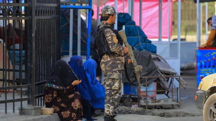 Afghanistan: spari in aria per disperdere protesta donne