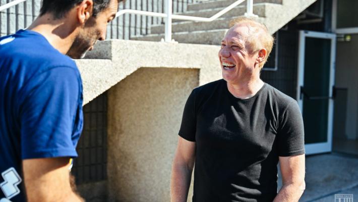 Allenamento crociato con sorpresa (e abbracci): arriva Nestor Sensini