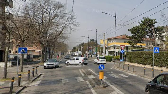 Pedone investito sulle strisce in via Emilia Est: è in gravi condizioni