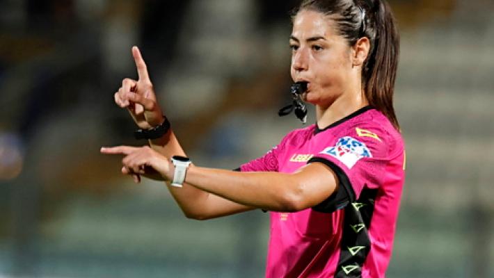Domenica, Ferrieri Caputi sarà la prima donna ad arbitrare in Serie A