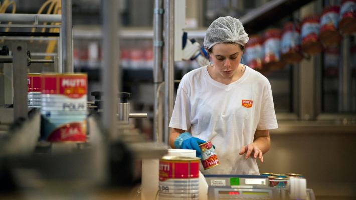 Lavoro: Mutti cerca 40 persone per gli stabilimenti di Montechiarugolo e Collecchio 