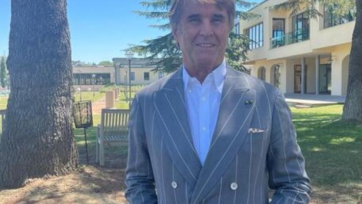 Cucinelli, lavorare al massimo 7 ore, l'altro tempo per noi