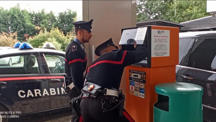 Arrestati dai carabinieri gli hacker delle card carburanti